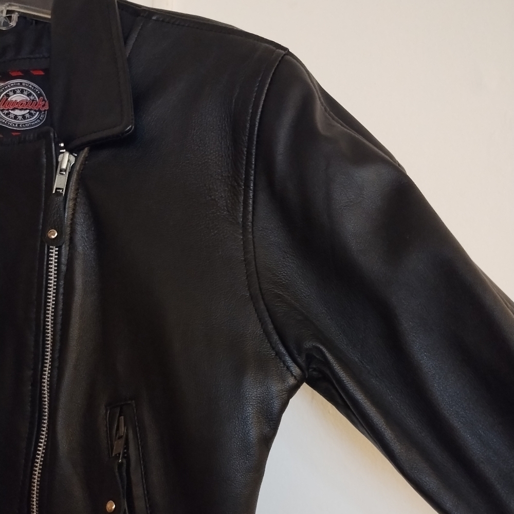 Milwaukee Black Leather Motorcycle Jacket Women’s Size Medium - Picture 12 of 16